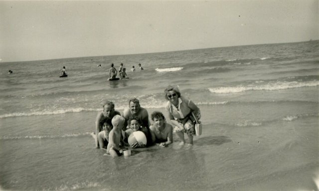 Groepsfoto aan zee 12